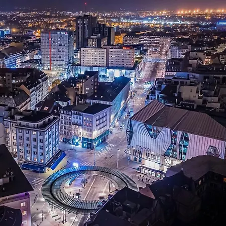 Centre-ville, Cathedrale, Petite France Daire *